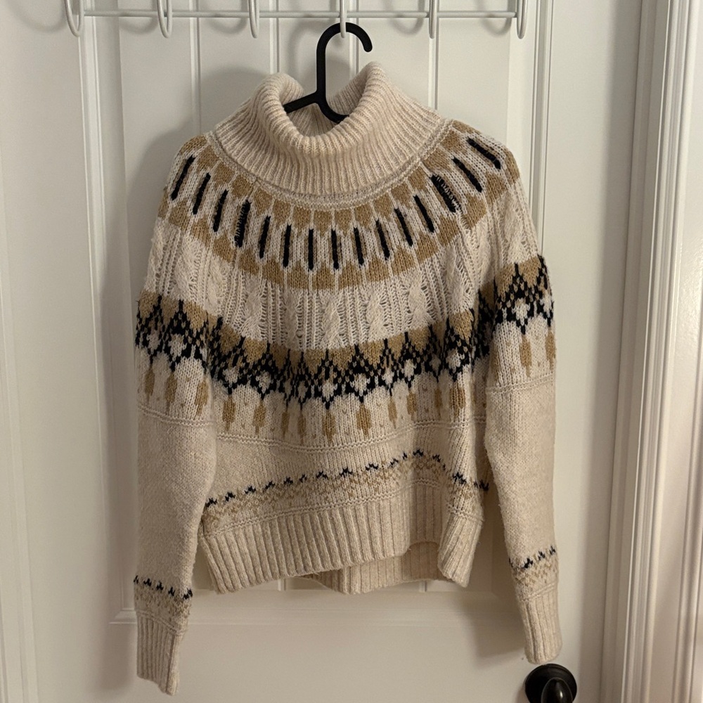 Old Navy Cream and Black Patterned Turtleneck Sweater